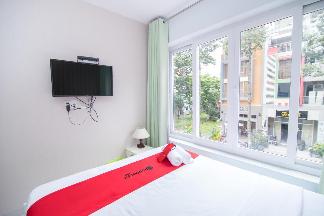 Reddoorz Near Sc Vivocity Mall 2 Хошимін Екстер'єр фото