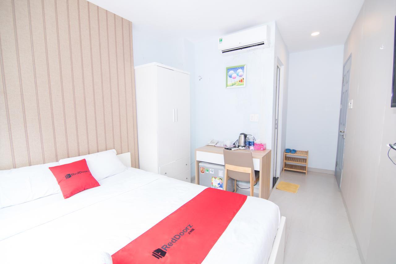 Reddoorz Near Sc Vivocity Mall 2 Хошимін Екстер'єр фото