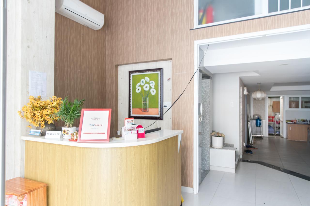 Reddoorz Near Sc Vivocity Mall 2 Хошимін Екстер'єр фото